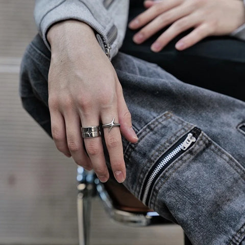Nu Goth Four-Point Star & Textured Band Ring Set