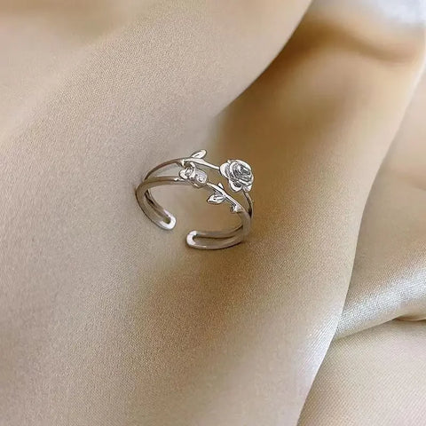 Goth Tangled Thorn Crown Ring