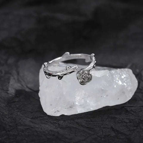 Goth Tangled Thorn Crown Ring