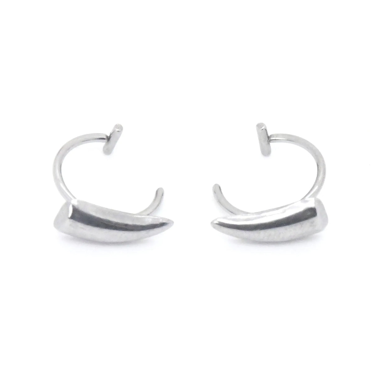 Goth Silver Fang Lip Clip — Faux Piercing Fangs