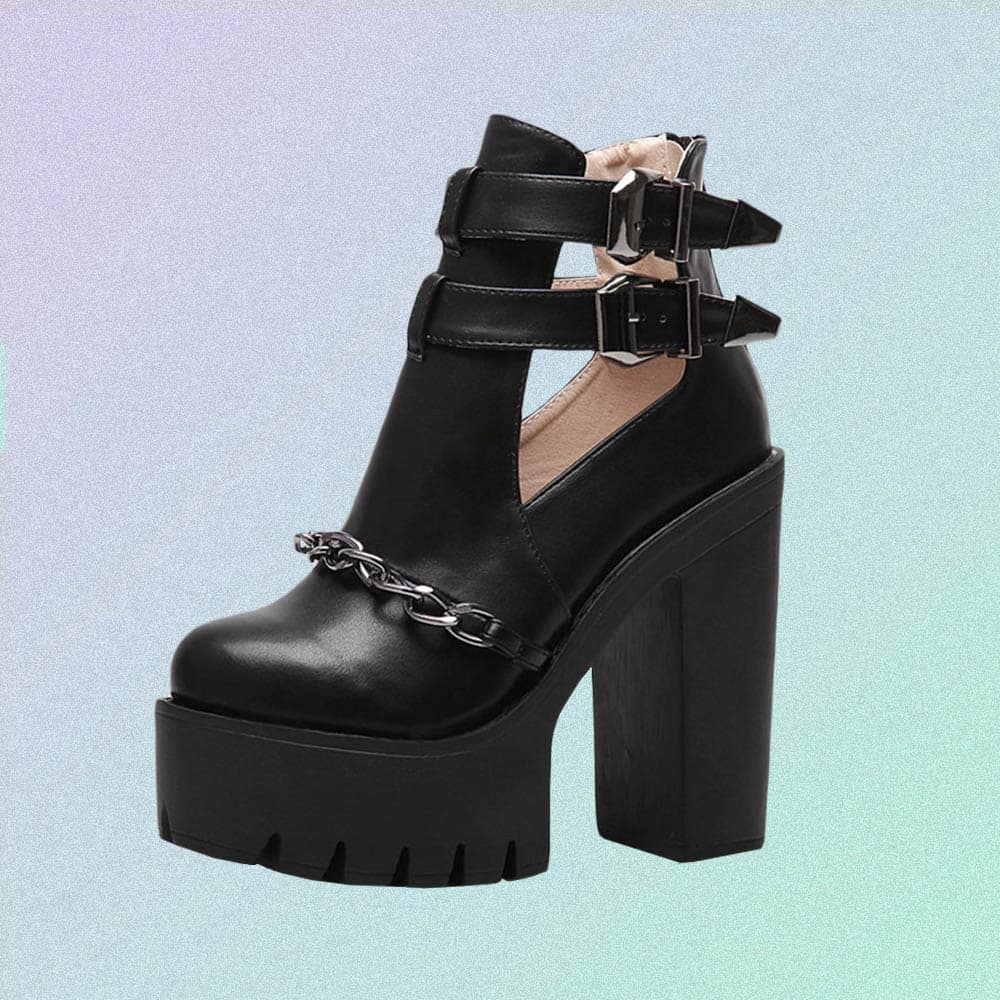 BLACK HIGH HEEL ANKLE BOOTS WITH CHAINS