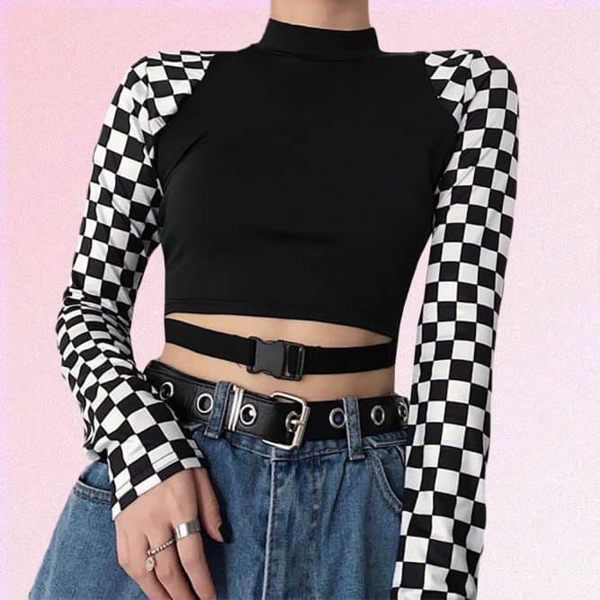 CHECKERED LONG SLEEVED BLACK CROP TOP