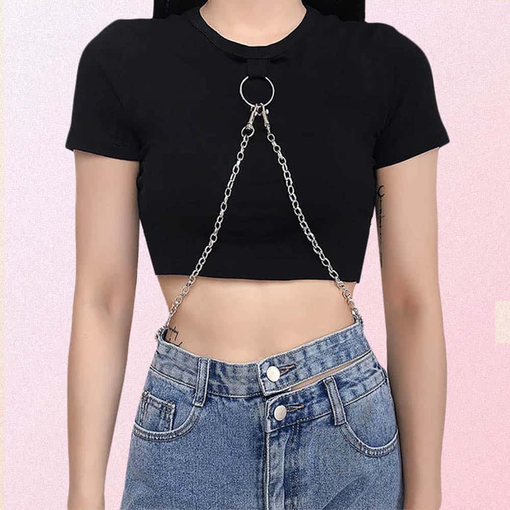 BLACK CROP TOP WITH CHAIN