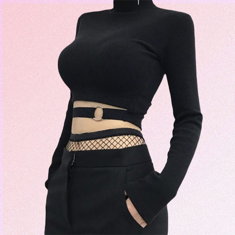 BLACK FITTED CROP TOP WITH BELT