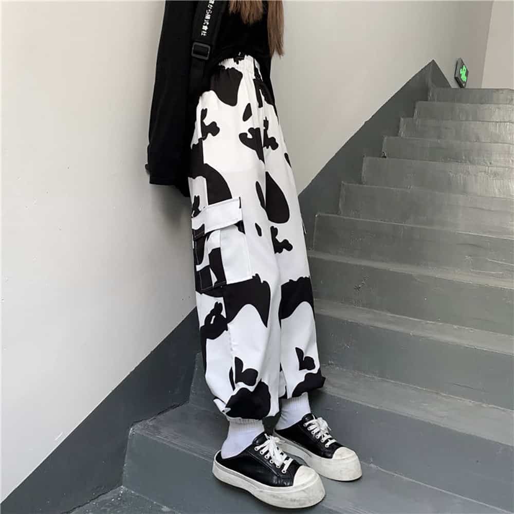 COW PRINT OVERSIZED PANTS WITH POCKETS