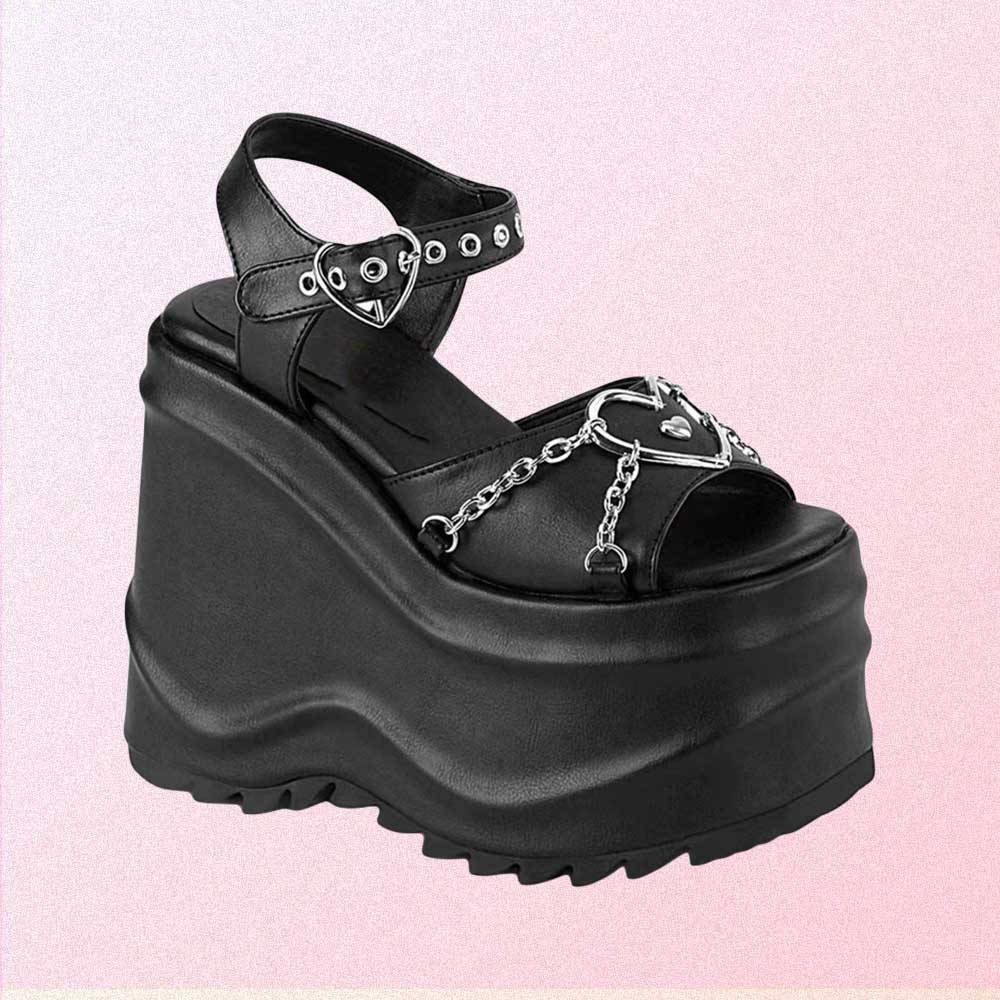 BLACK GOTH AESTHETIC PLATFORM SANDALS WITH CHAINS